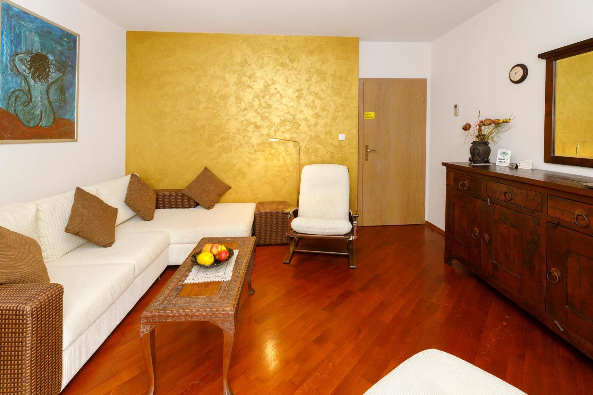 Villa Alesa Тучепи Экстерьер фото